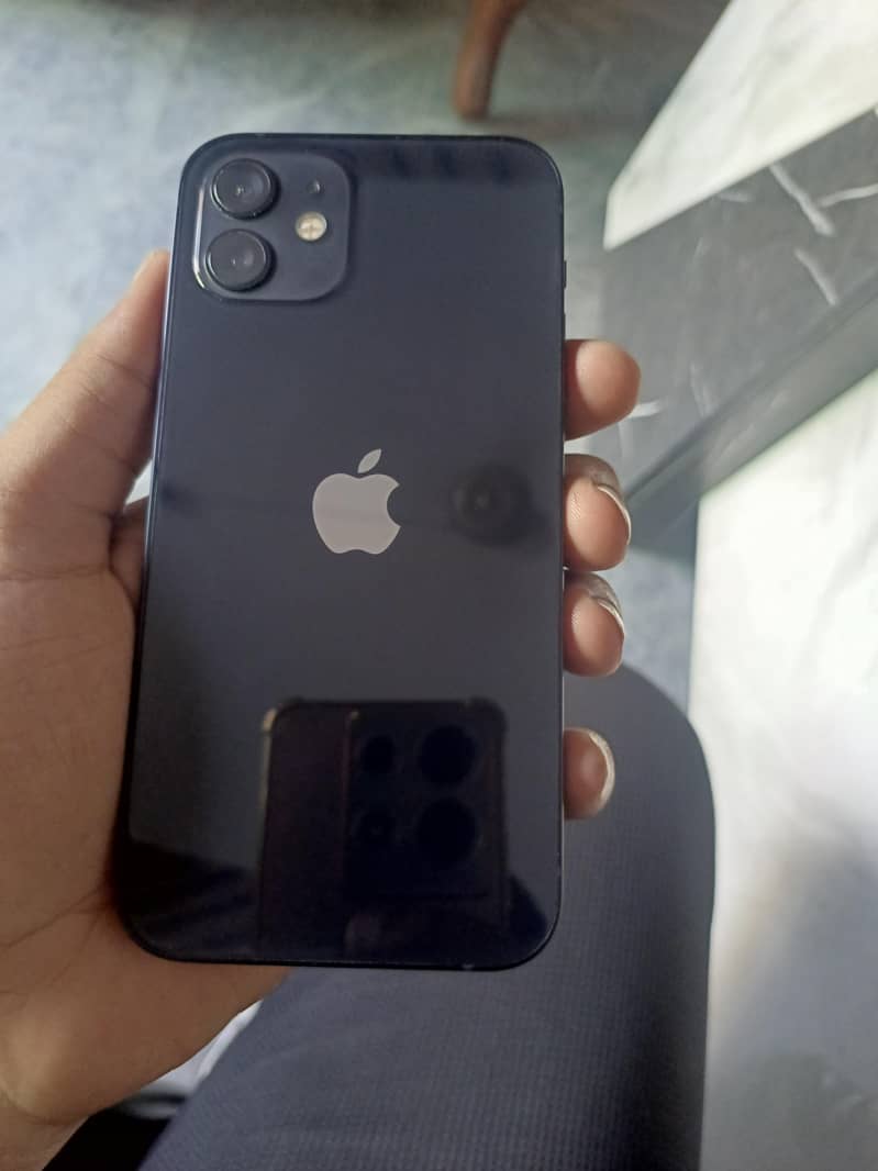 Apple iPhone 12 2