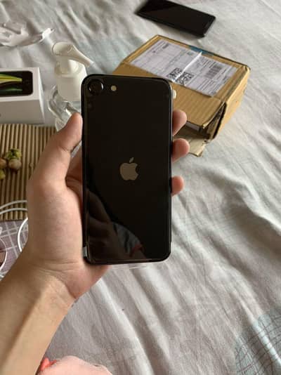Apple iPhone SE