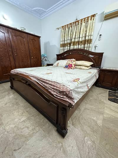 4 piece Wooden complete bedroom set (Without mattress)
