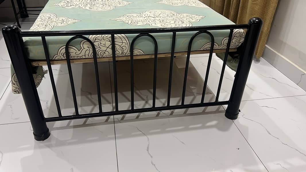 Single bed are 2  with side table 2