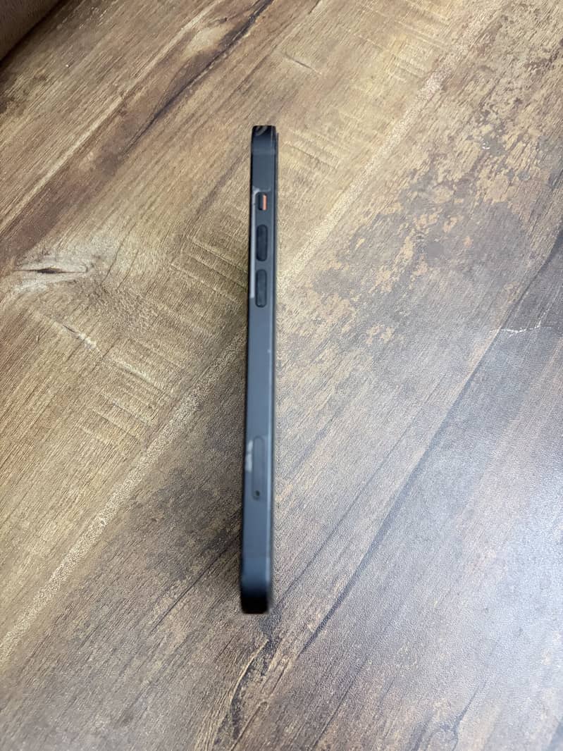 Apple iPhone 13 3