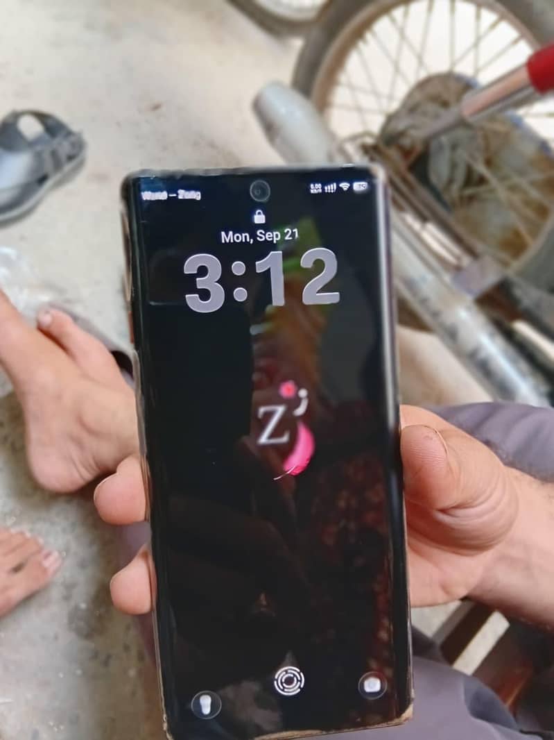 Tecno CAMON 40 Pro 3