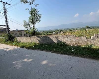 Residential Plot Sized 10 Marla Available In Bani Gala