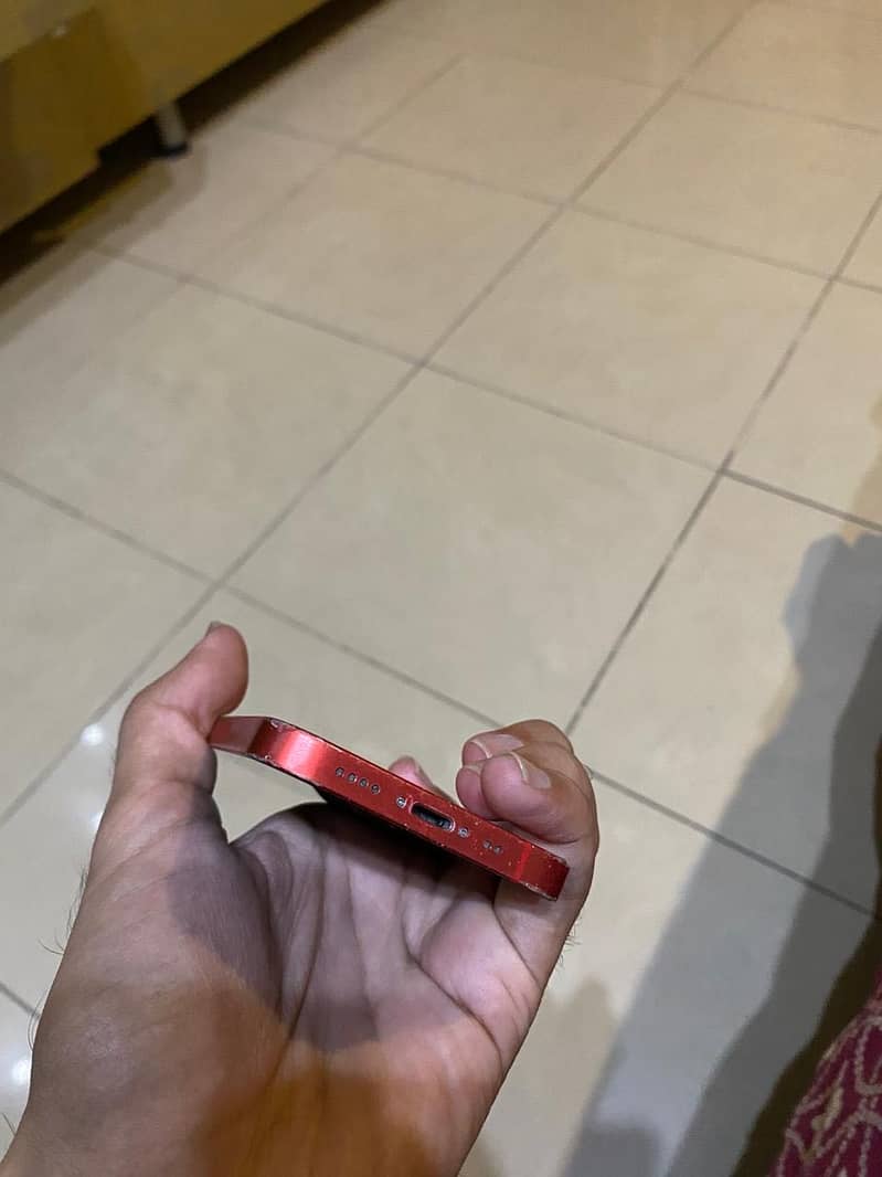 Apple iPhone 12 mini 4