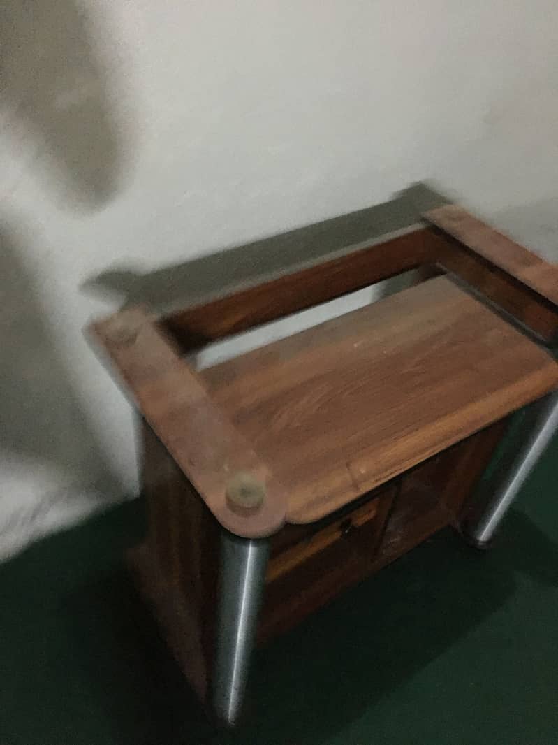 Computer trolley rack table 2
