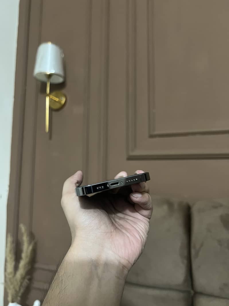 Apple iPhone 13 Pro 3
