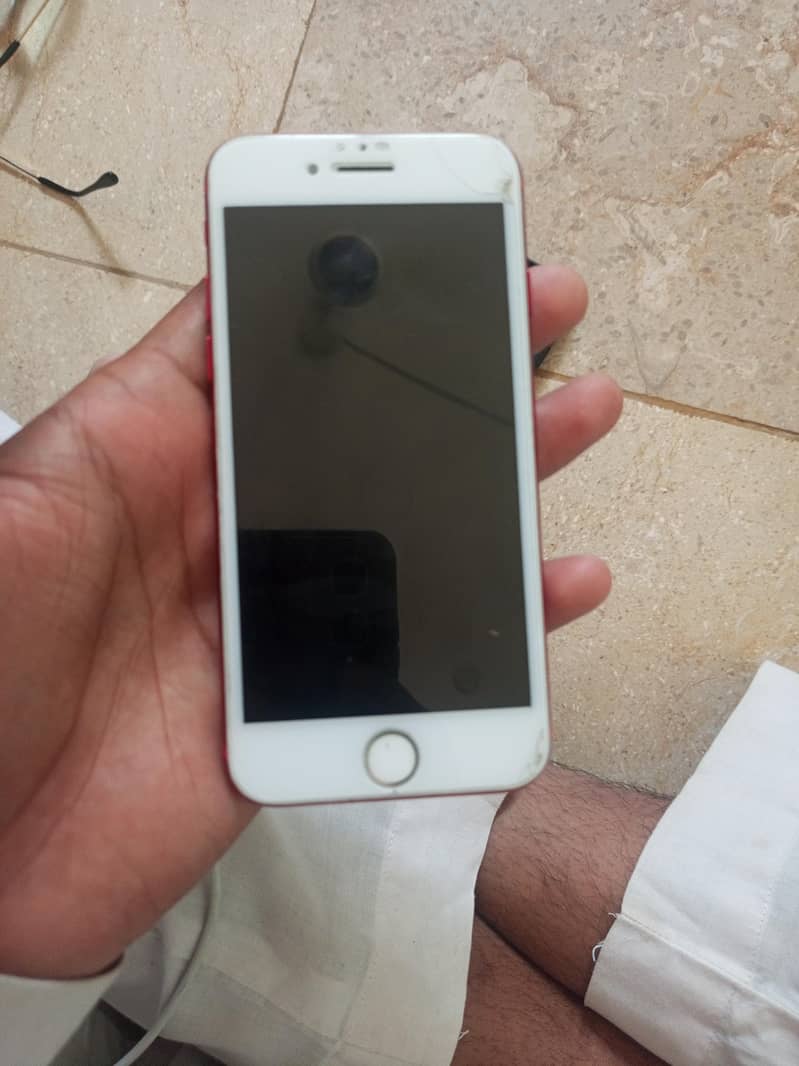 Apple iPhone 7 0