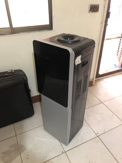 Dawlance Water Dispenser with fridge
