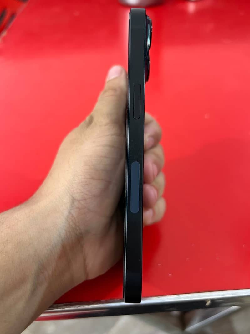 Apple iPhone 14 7