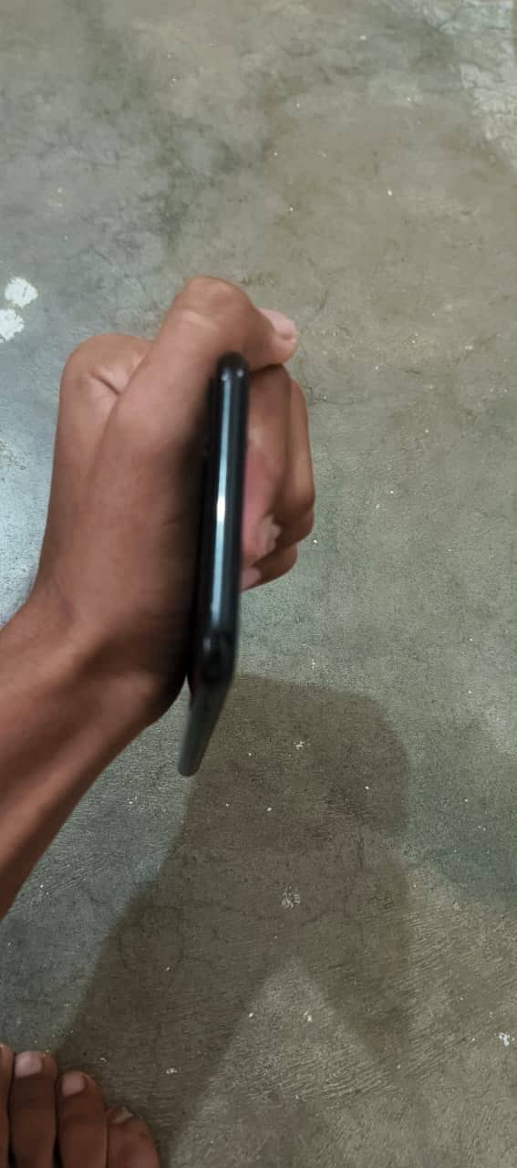 Apple iPhone 7 Plus 2