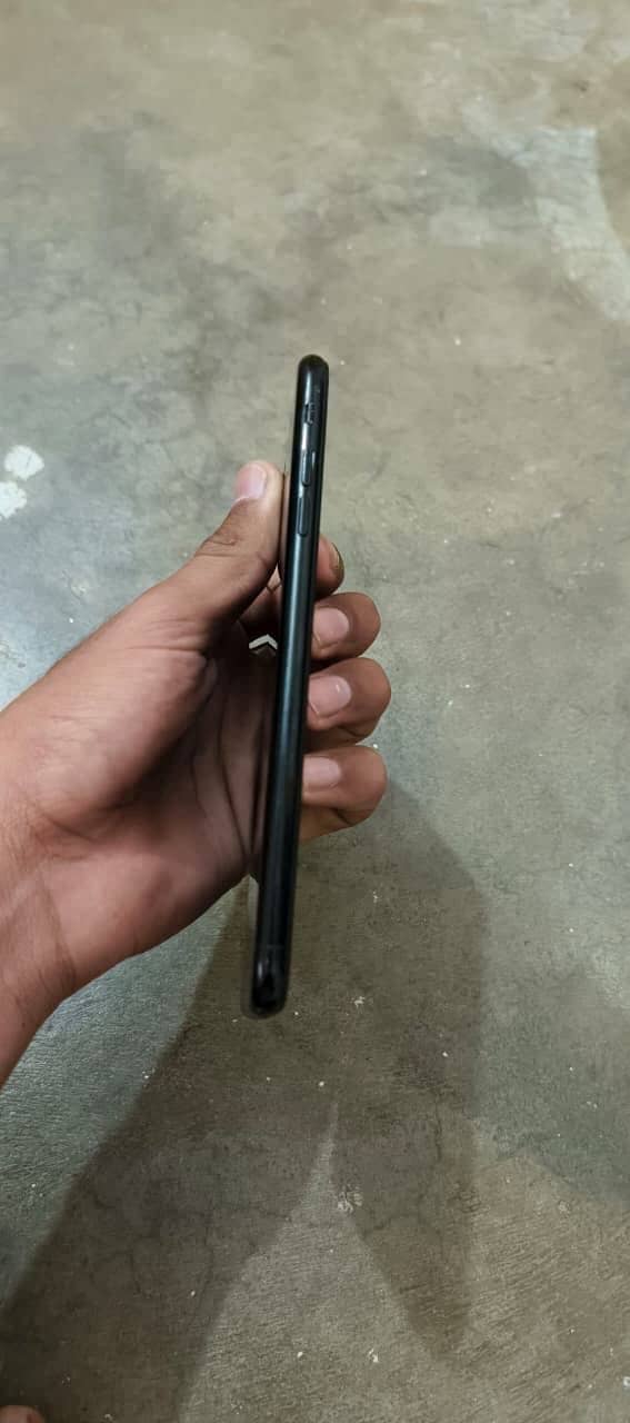Apple iPhone 7 Plus 1