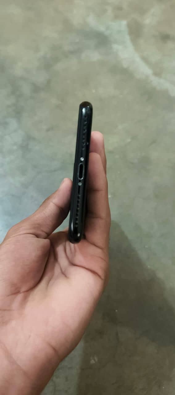 Apple iPhone 7 Plus 3