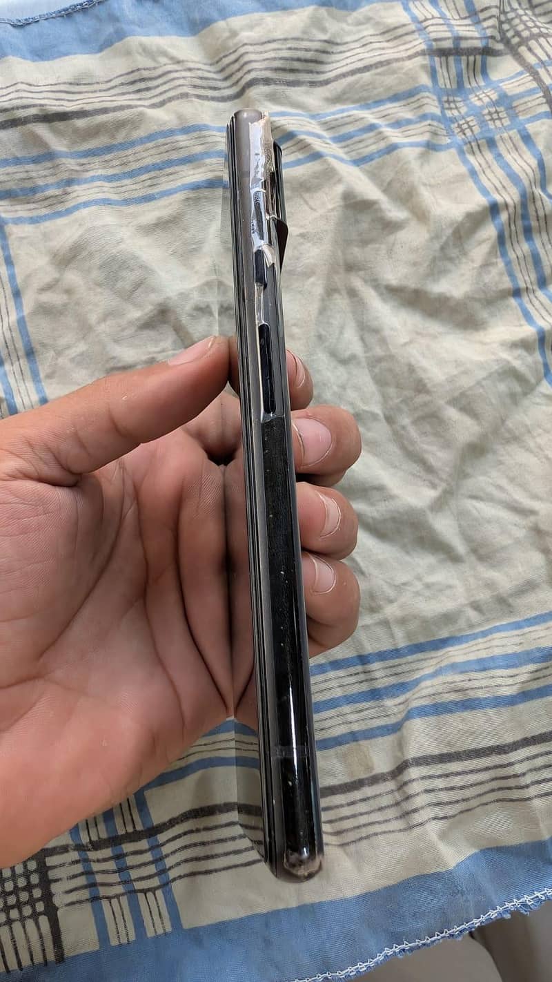 Google Pixel 6 4