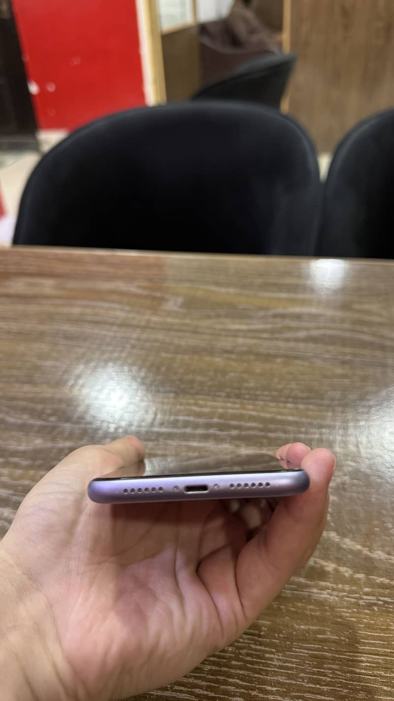 Apple iPhone 11 5