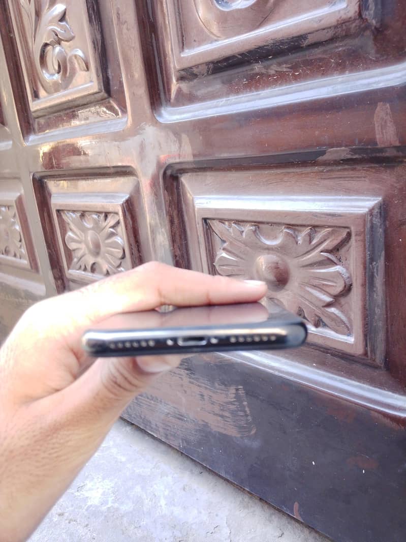 Apple iPhone X 3