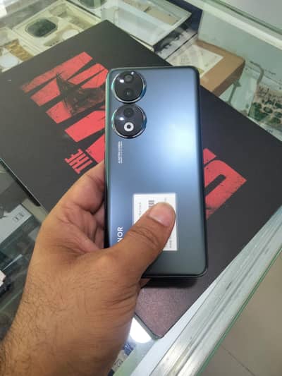 Honor 90