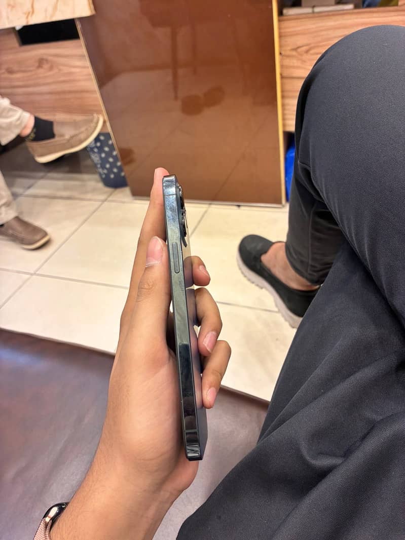 Apple iPhone 12 Pro Max 1