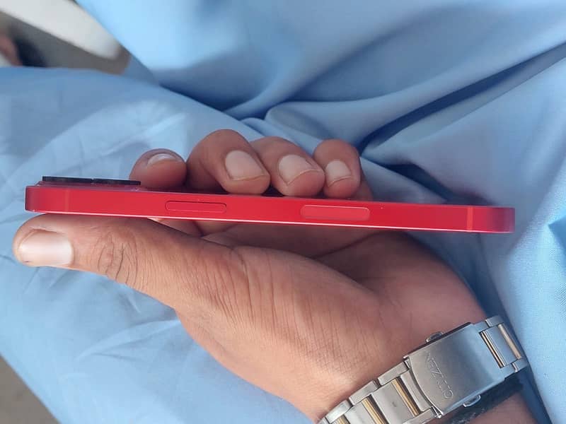 Apple iPhone 13 3