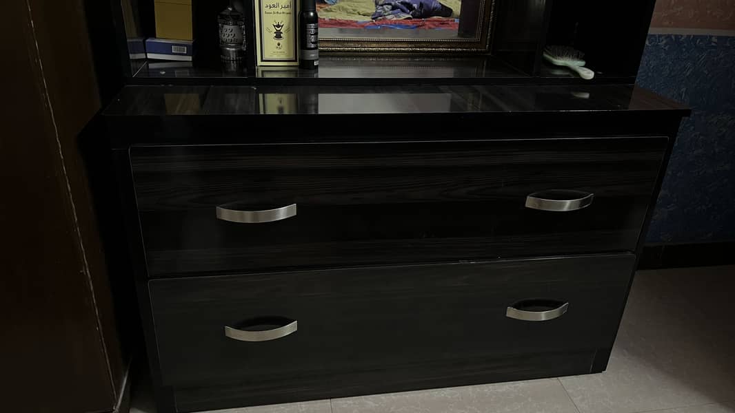 Dressing table 1