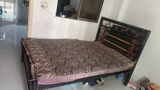 single bed condition achi h sadar men parha  contact03333705859