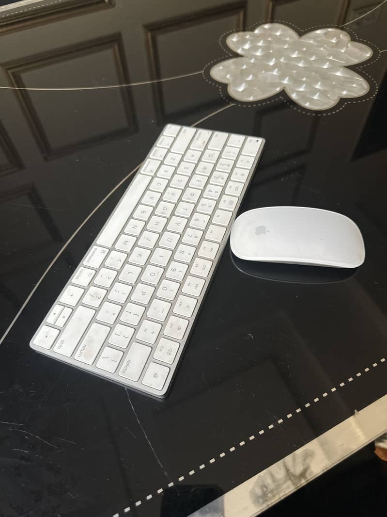 Apple magic keyboard & Mouse 2 0