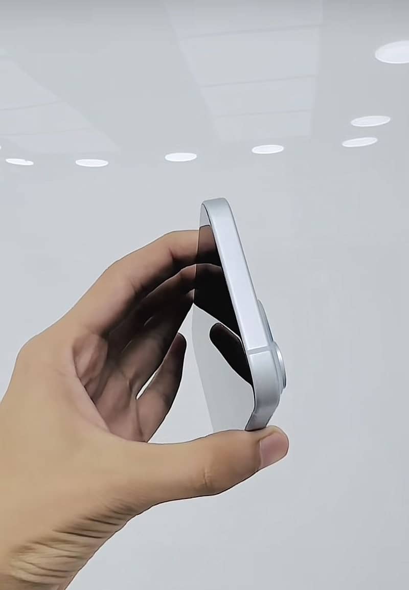 Apple iPhone 15 4