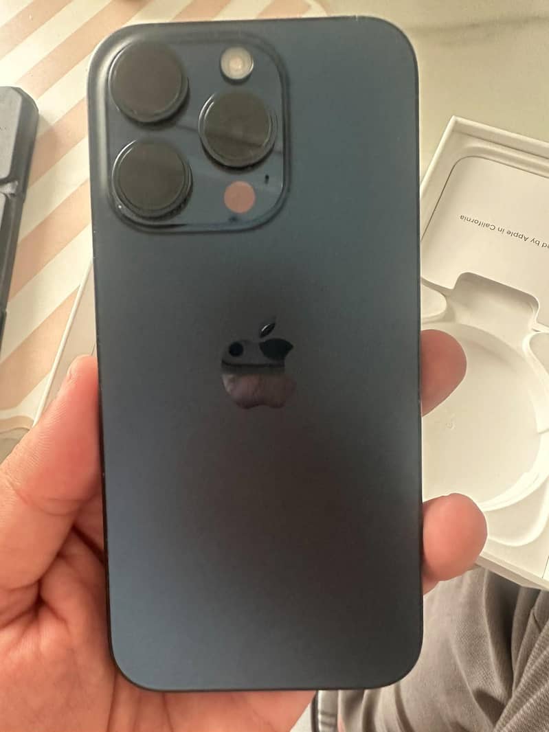 Apple iPhone 15 Pro 2