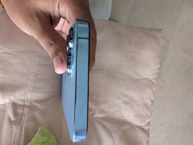 Apple iPhone 13 Pro Max 5