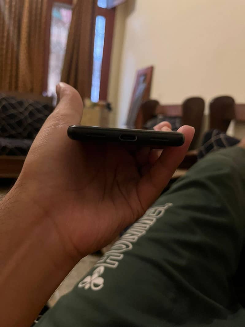 Google Pixel 4   6/128 4
