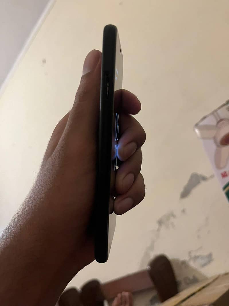 Google Pixel 4   6/128 8