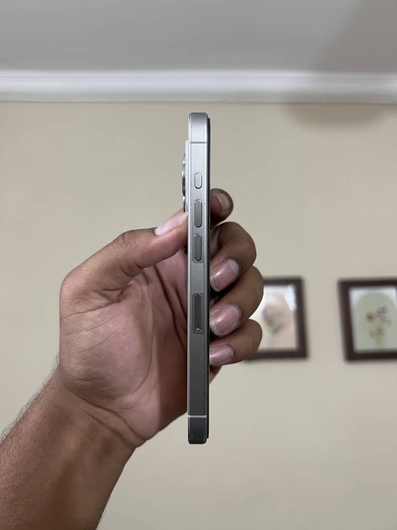Apple iPhone 15 Pro 5