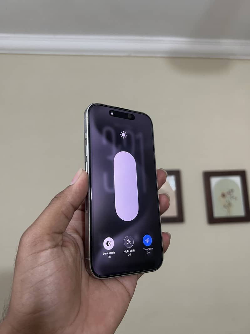 Apple iPhone 15 Pro 6