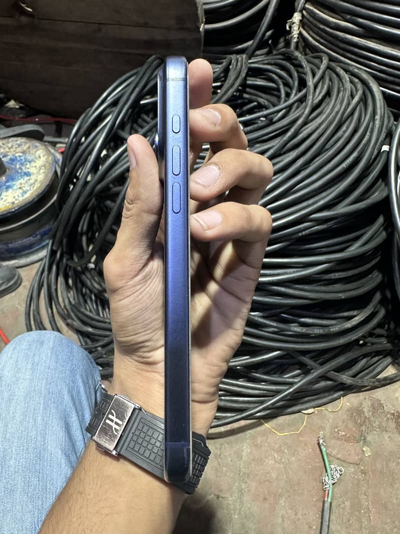 Apple iPhone 17 Pro Max 3