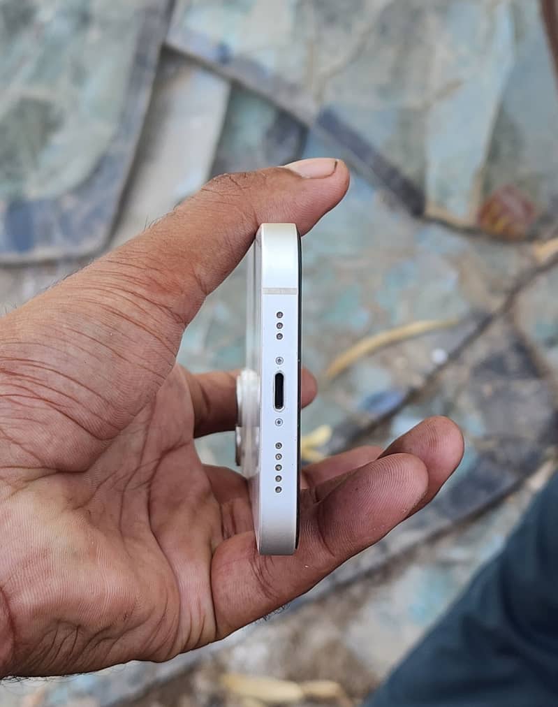 Apple iPhone 14 2