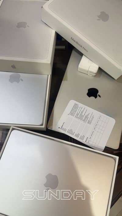MacBook neo 256 silver