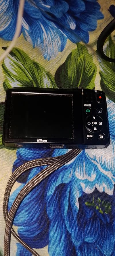 Nikon Coolpix s2800 WhatsApp number 03278043293
