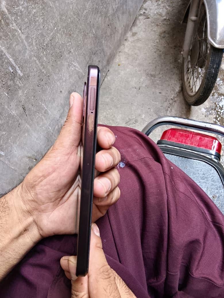 OPPO A6s 4