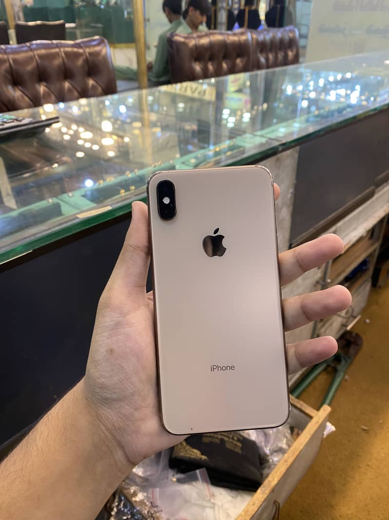 Apple iPhone XS Max 0