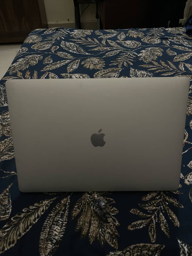 Macbook Pro 2017 15” 6