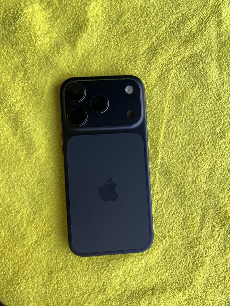 Apple iPhone 17 Pro 1