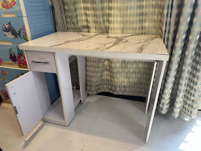 Computer table 2