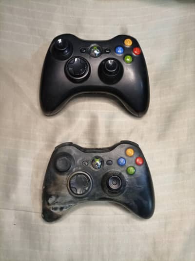 Xbox Controllers Totally Original Pair For Only 3,599