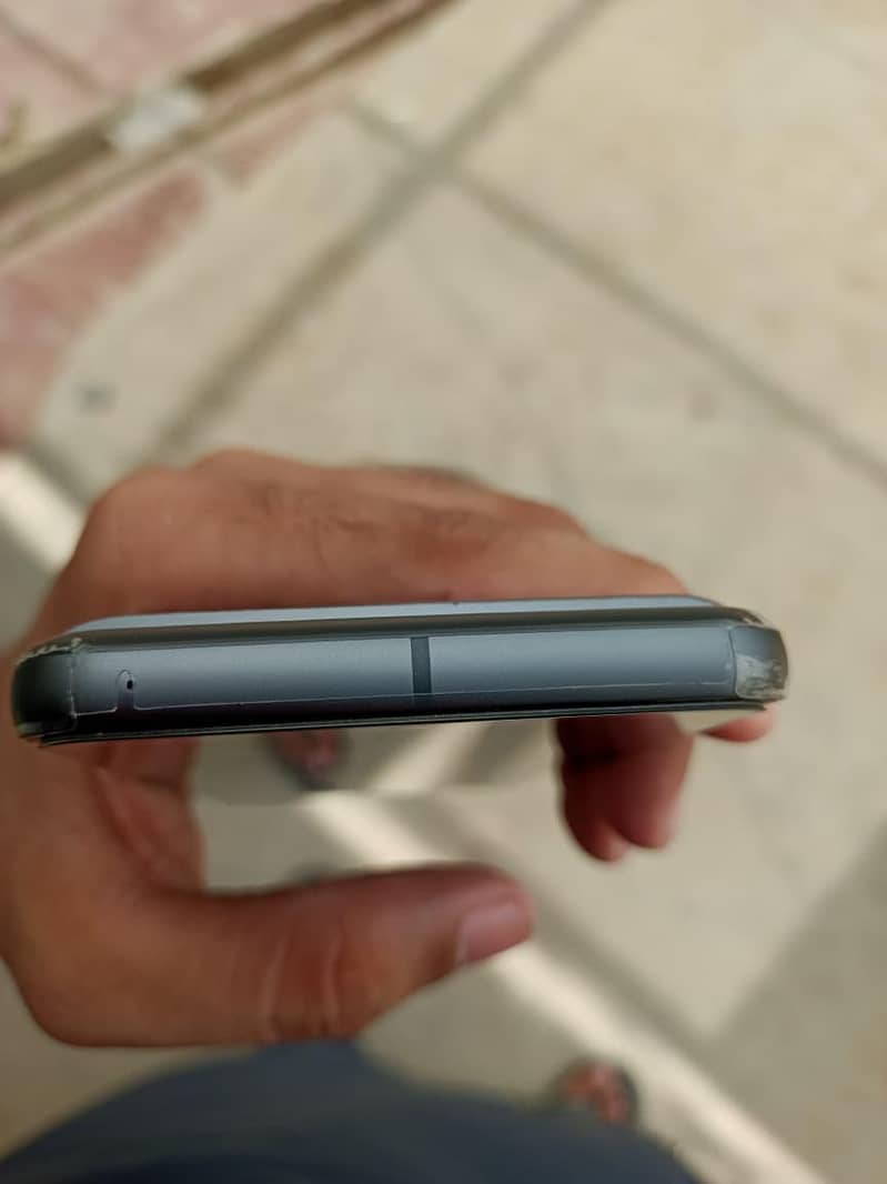 Google Pixel 8 2