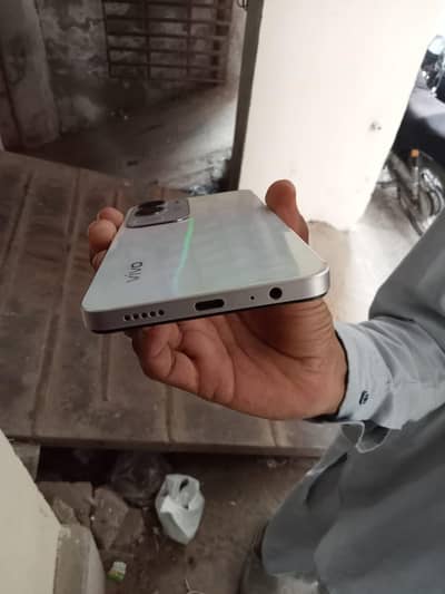 vivo y 19s  pro 9 month use 03024875555 contact