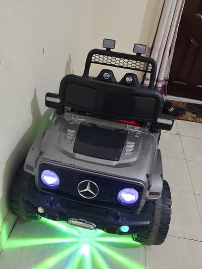 Mercedes G-Wagon Kids Jeep Grey - Remote + Charger - 10/10