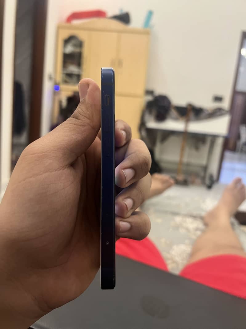 Apple iPhone 12 mini 7