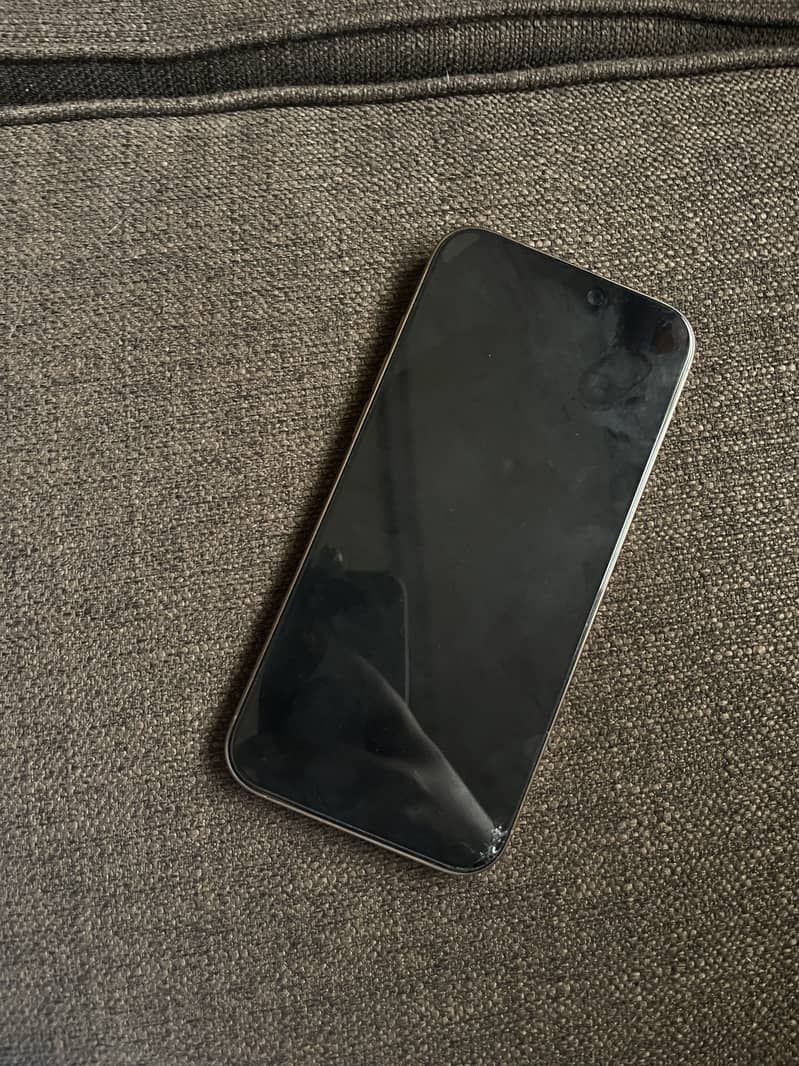 Apple iPhone 16 Pro Max 2
