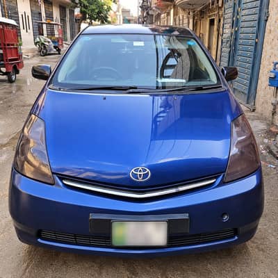 Toyota Prius 2008/2012 | Fuel Average 21 to 25 km/ liter