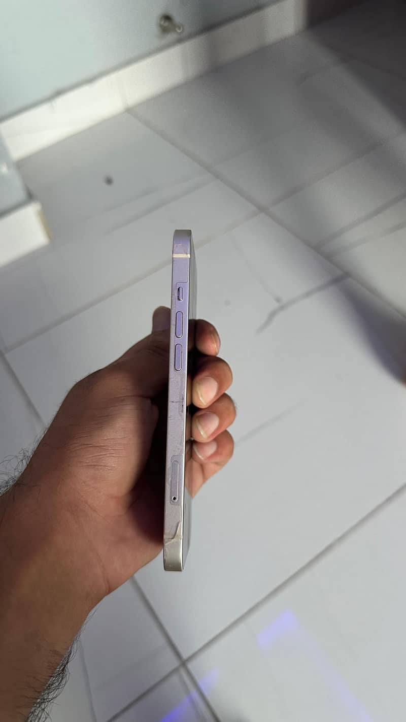 Apple iPhone 13 3