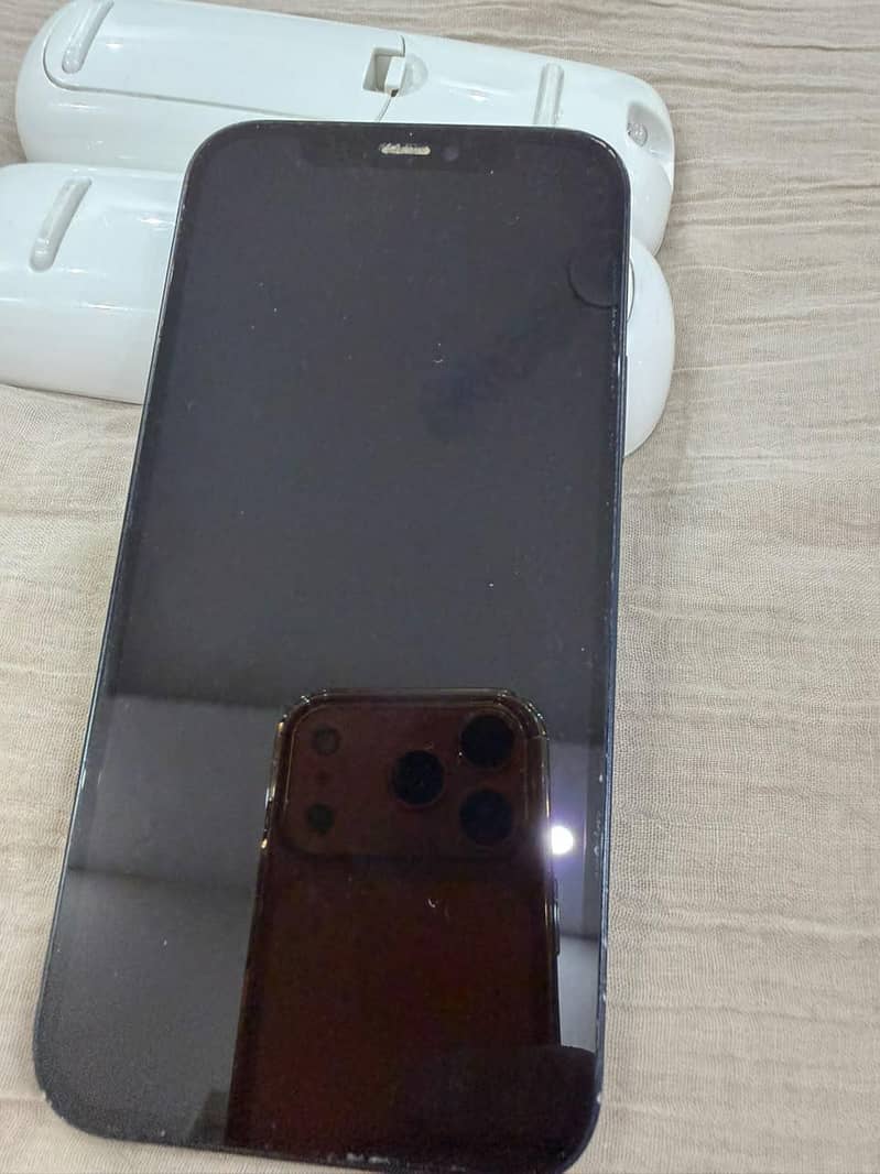 Apple iPhone 12 1